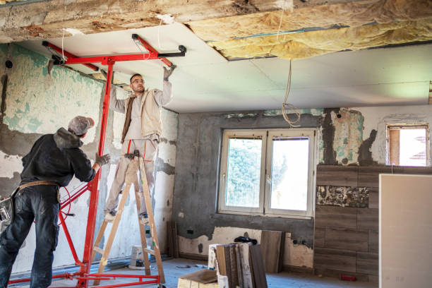 Best Specialized Insulation Services in Yaphank, NY